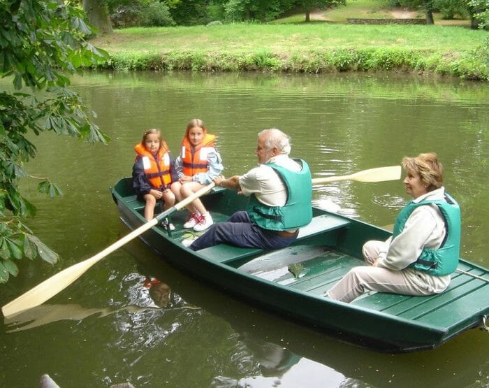 Promenade en barques au parc Caillebotte